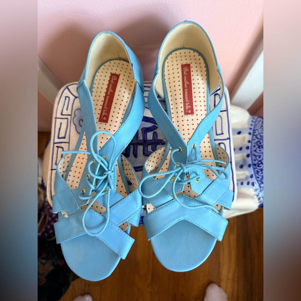 B.A.I.T. (But Another Innocent Tale) Reanna T-Strap sandals in Aqua. Size 11.
